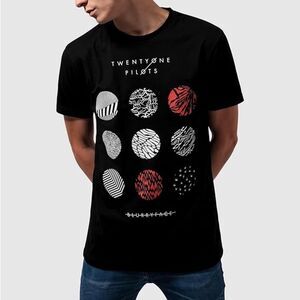 Pacific “TWENTY ONE PILOTS” size medium Black Short Sleeve Band Tee